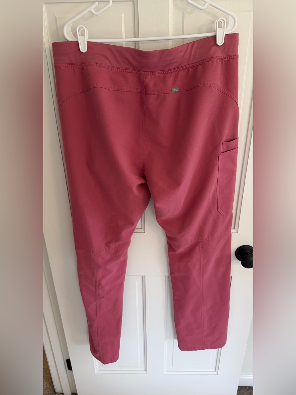 FIGS Technical Collection Scrub Pants Rose Pink XL Tall Straight Leg - Picture 2 of 4